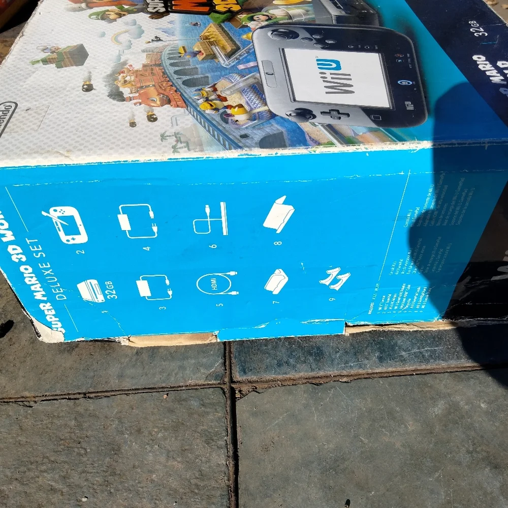 Nintendo Wii U Super Mario 3D World Deluxe Set 32GB Black Console
